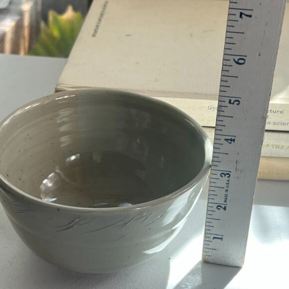 Studio Art Pottery Handmade Bowl Speckled Gray W/ Glossy Finish Signed By Anne C - Picture 14 of 16